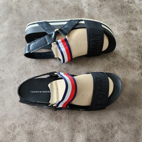 Tommy Hilfiger Women's Beliz Sport Sandal - Picture 2 of 7